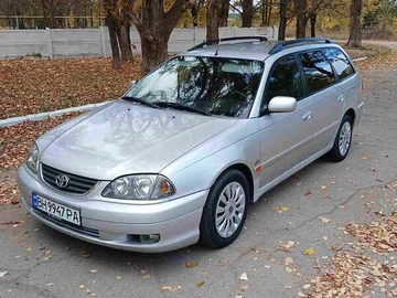 Авто Toyota Avensis 2001 № 8141289