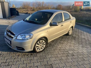 Авто Chevrolet Aveo 2011 № 8141340