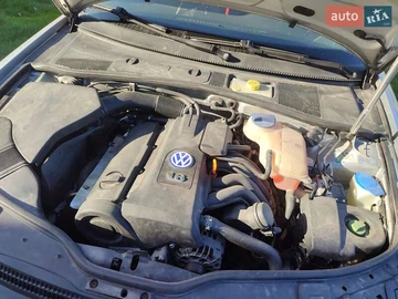 Авто Volkswagen Passat 2003 № 8141350