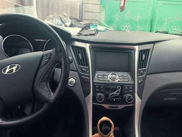 Авто Hyundai Sonata 2013 № 8141449