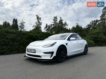 Авто Tesla Model 3 2021 № 8141864