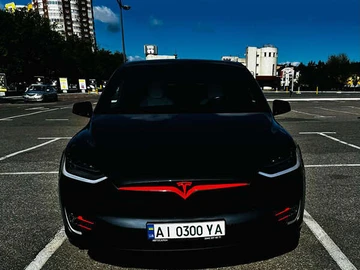 Авто Tesla Model X 2019 № 8141910