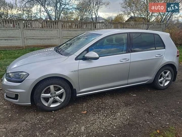 Авто Volkswagen E-Golf 2015 № 8142250