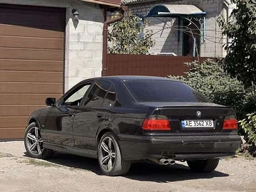 Авто BMW 5 Series 1999 № 8142876
