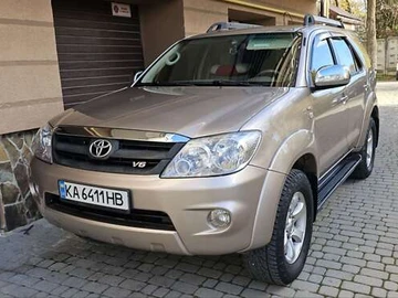 Авто Toyota Fortuner 2006 № 8143380