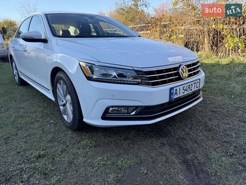 Авто Volkswagen Passat 2017 № 8143529