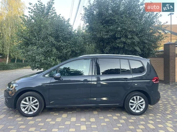Авто Volkswagen Touran 2019 № 8143569