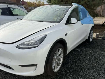 Авто Tesla Model Y 2021 № 8143684