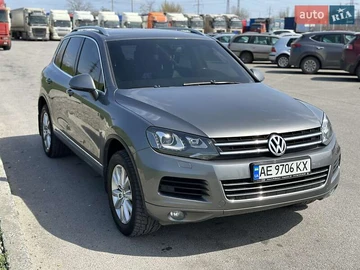 Авто Volkswagen Touareg 2013 № 8143698