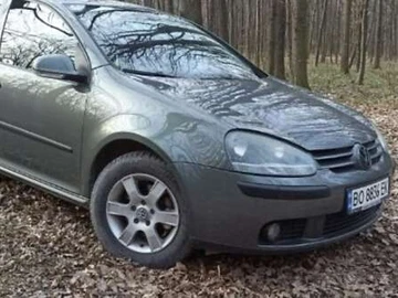 Авто Volkswagen Golf 2004 № 8144129