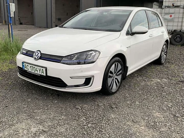 Авто Volkswagen E-Golf 2016 № 8144538