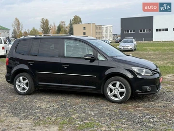 Авто Volkswagen Touran 2012 № 8144677