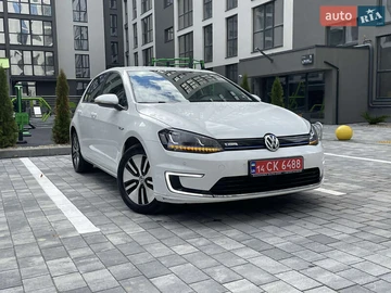 Авто Volkswagen E-Golf 2015 № 8145095