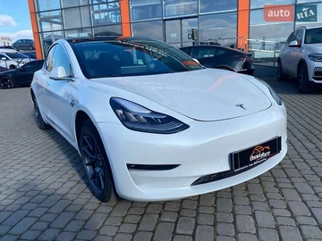 Авто Tesla Model 3 2019 № 8145311