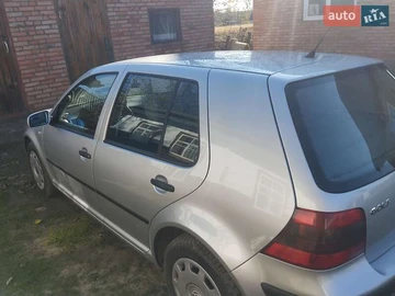 Авто Volkswagen Golf 2001 № 8145484