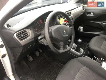 Авто Peugeot 301 2021 № 8145505