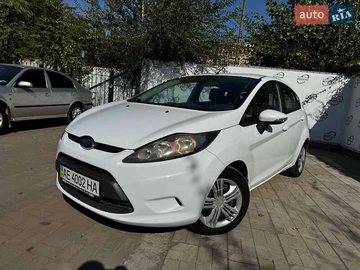 Авто Ford Fiesta 2011 № 8146070