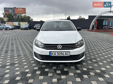 Авто Volkswagen Polo 2019 № 8146189