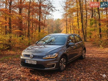 Авто Volkswagen E-Golf 2017 № 8146240