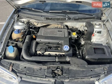 Авто Volkswagen Golf 2002 № 8146499