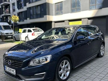 Авто Volvo V60 2013 № 8146824