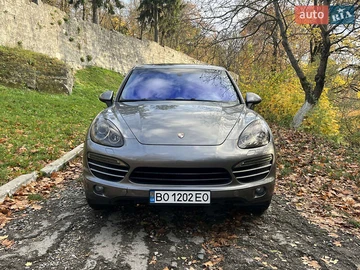 Авто Porsche Cayenne 2012 № 8147058