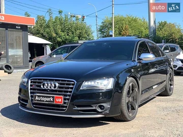 Авто Audi S8 2013 № 8147094
