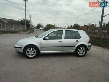 Авто Volkswagen Golf 2001 № 8147280