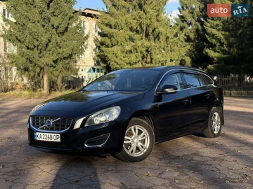 Авто Volvo V60 2012 № 8147476