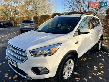 Авто Ford Escape 2018 № 8147625