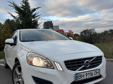 Авто Volvo S60 2012 № 8148456