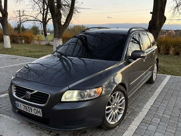 Авто Volvo V50 2008 № 8150169