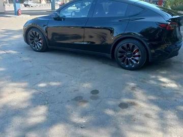 Авто Tesla Model Y 2022 № 8150471