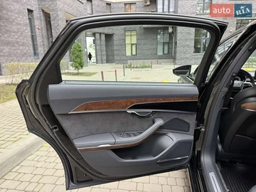 Авто Audi A8 2021 № 8150513