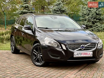 Авто Volvo V60 2013 № 8150860