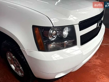 Авто Chevrolet Suburban 2011 № 8151133