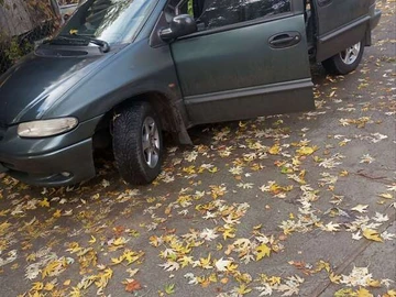 Авто Dodge Ram Van 2000 № 8151347