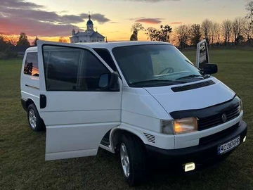 Авто Volkswagen Transporter 2001 № 8151402