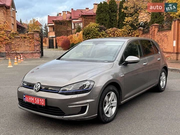 Авто Volkswagen E-Golf 2016 № 8151663