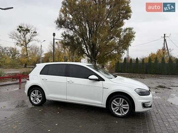 Авто Volkswagen Golf 2017 № 8151667