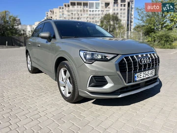 Авто Audi Q3 2019 № 8152095