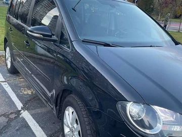 Авто Volkswagen Touran 2010 № 8152634