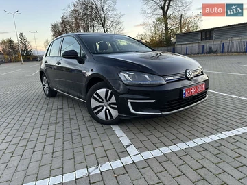 Авто Volkswagen E-Golf 2015 № 8152665