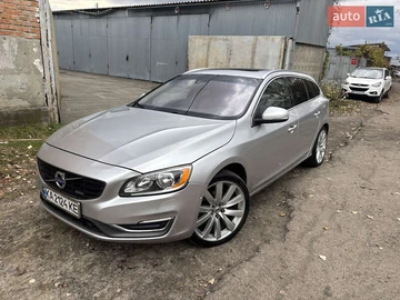 Авто Volvo V60 2015 № 8152817