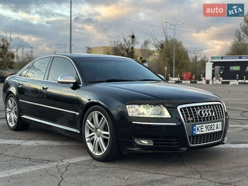Авто Audi S8 2007 № 8152826