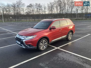 Авто Mitsubishi Outlander 2018 № 8152929