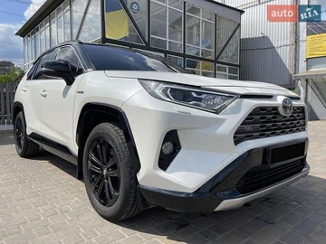 Авто Toyota Rav4 2018 № 8153100