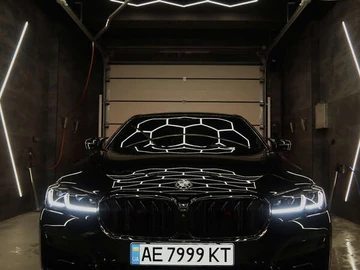 Авто BMW 5 Series 2018 № 8153119