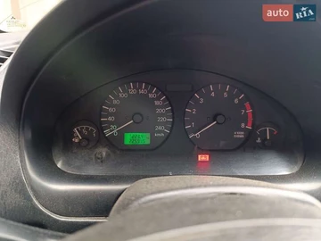 Авто Mitsubishi Carisma 2002 № 8153156