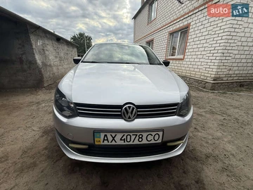 Авто Volkswagen Polo 2011 № 8153384